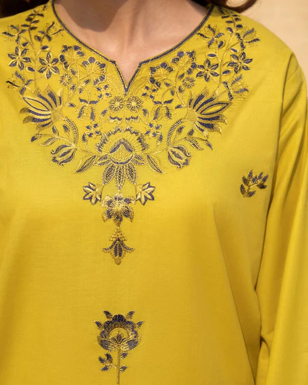 Embroidered 3-Piece Suit – Classic Handcrafted Elegance