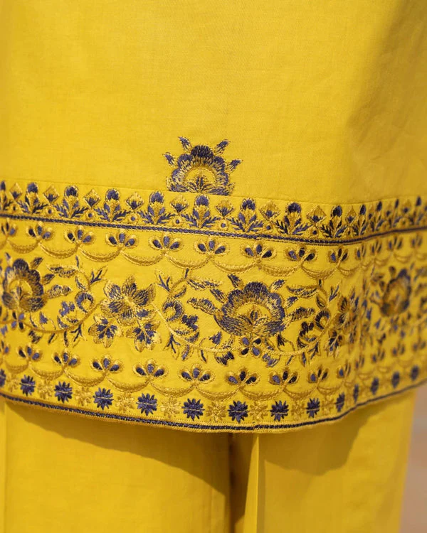 Embroidered 3-Piece Suit – Classic Handcrafted Elegance