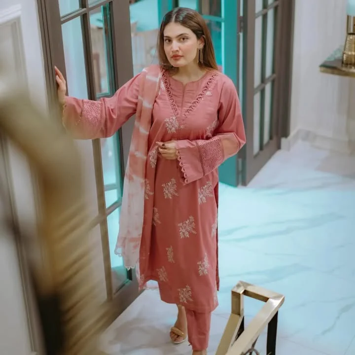 Pink Mehr 3-Piece Set