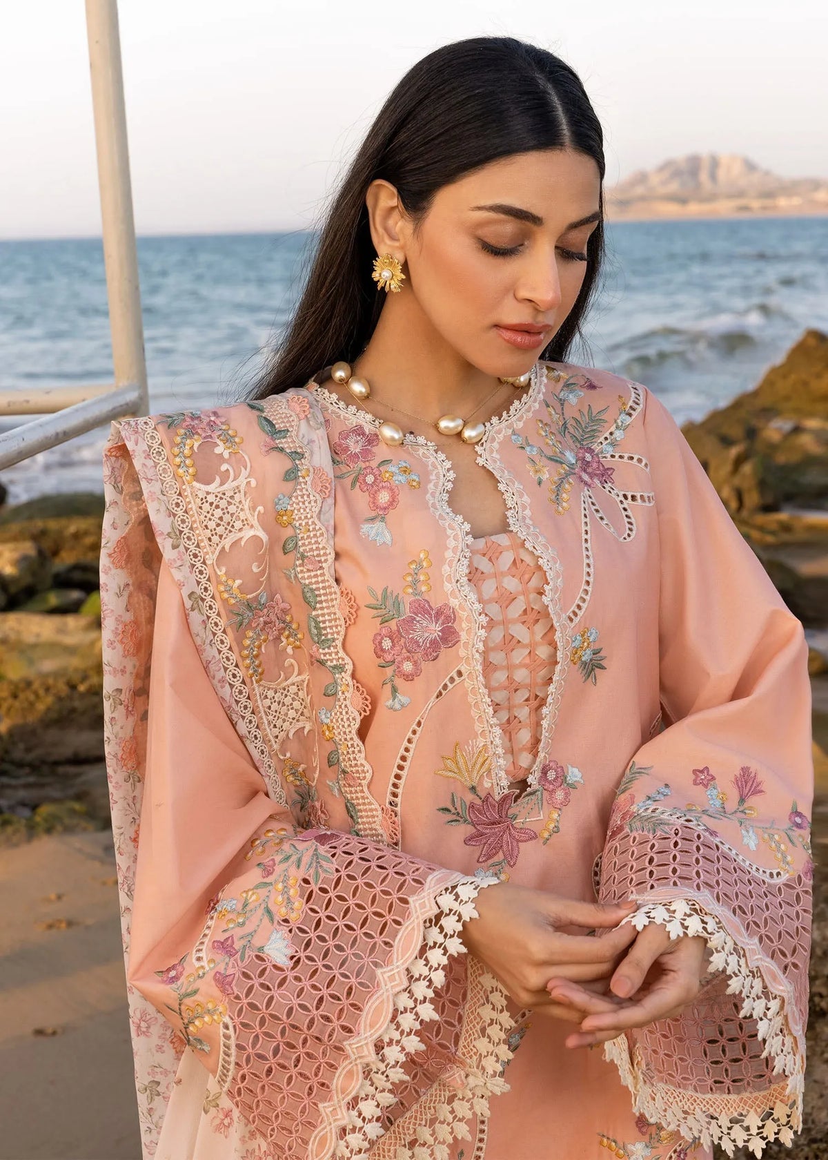 Hande - Luxury Lawn 3PC Chikenkari Heavy Embroidered Suit | ZF-066 Unstitched Summer Luxe '26